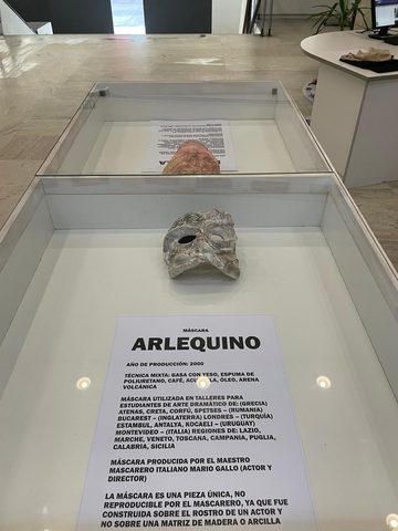 Arlequino Maschere di Mario Gallo custodite e esposte presso l'EMAD di Montevideo-Uruguay